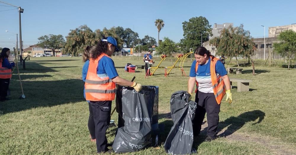 Titulares de Potenciar Trabajo Cooperar continuaron trabajos de mantenimiento en Olavarriacutea 