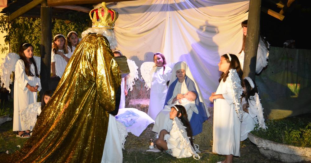 En una noche maacutegica se revivioacute la ilusioacuten con la llegada de Melchor Gaspar y Baltazar