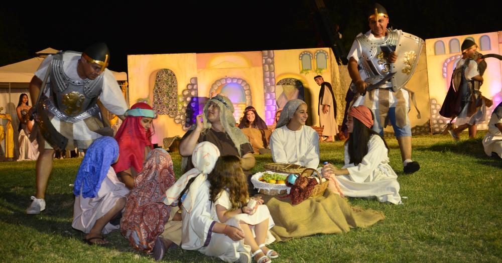 En una noche maacutegica se revivioacute la ilusioacuten con la llegada de Melchor Gaspar y Baltazar