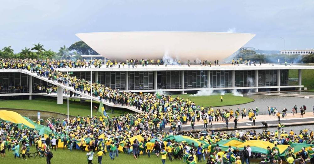 Tensioacuten en Brasil- bolsonaristas destrozaron el Congreso la Corte y el Planalto