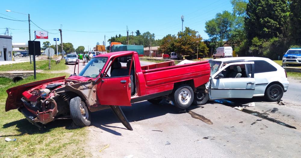 Cinco personas heridas en un choque por alcance en Ruta 51