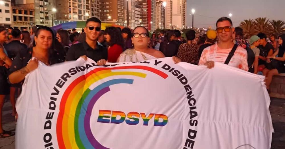 El Espacio Disidente del STMO participoacute de la marcha del orgullo en Necochea