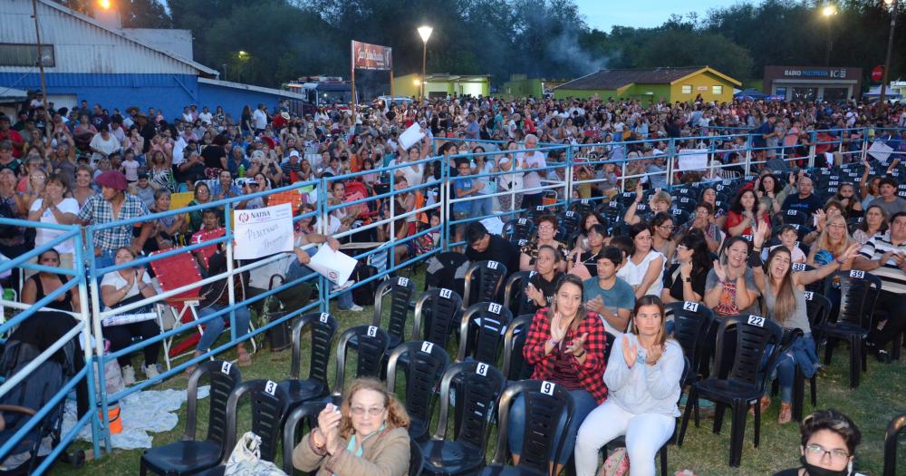 El Festival Nacional de Doma y Folclore habilitoacute el ingreso de sillas o reposeras al predio