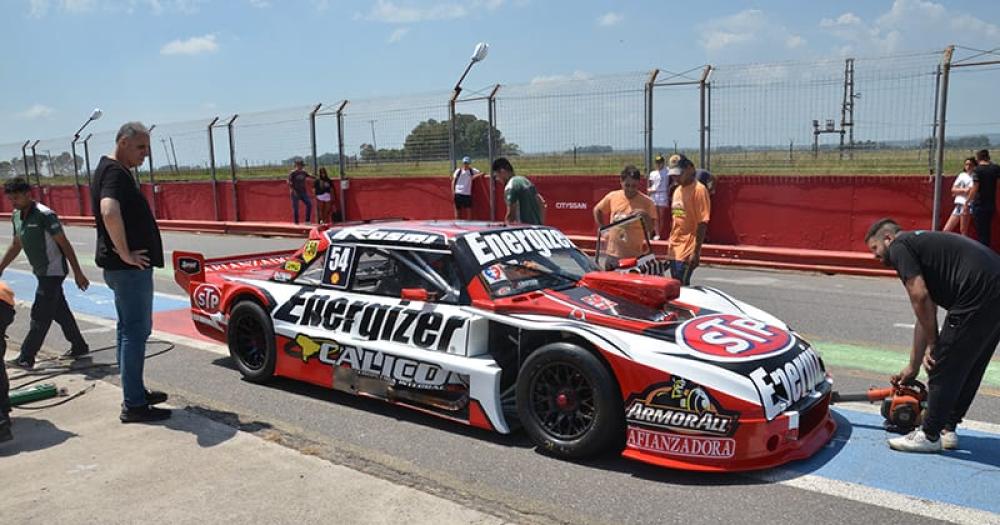 Siguen las pruebas en el Autoacutedromo de Olavarriacutea