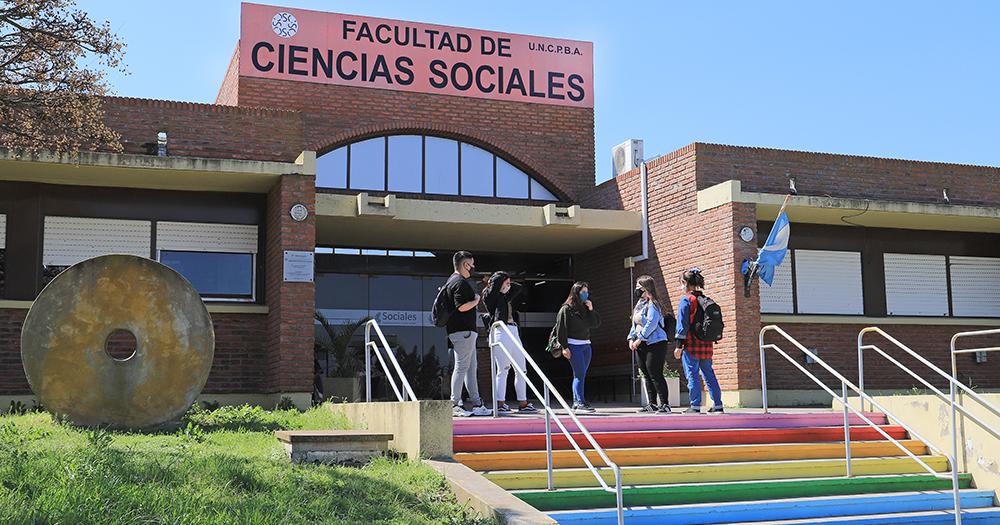 La Facultad de Sociales ofreceraacute seminarios sobre alfabetizacioacuten inicial y psicopedagogiacutea forense