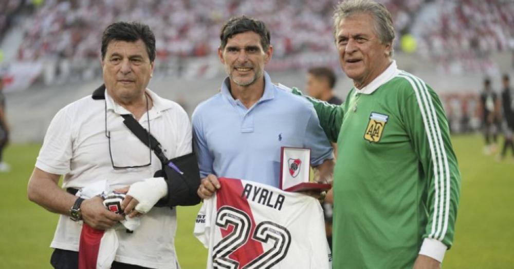 Passarella Ayala y Fillol entre los campeones homenajeados en el Monumental