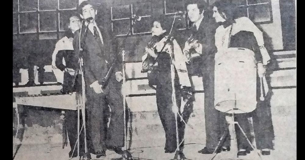 El grupo vocal Las Voces Blancas durante su actuación en la Primera Fiesta Nacional del Cemento en febrero de 1973