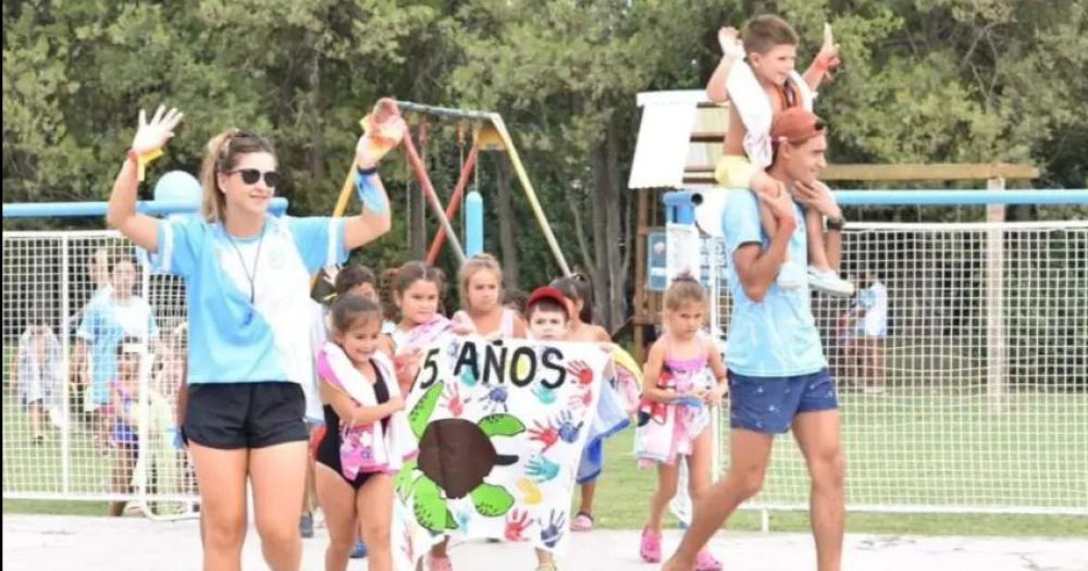 Loma Negra despidioacute el verano en la pileta