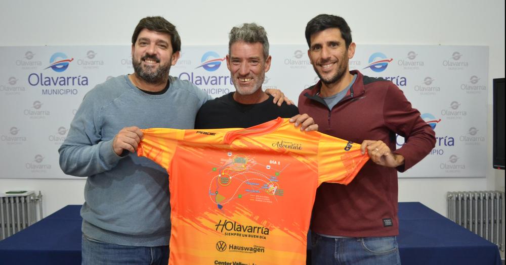 Presentaron la camiseta de la competencia