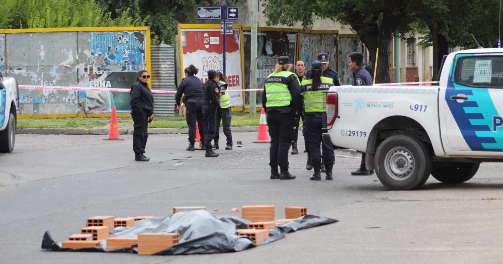 Un ciclista perdioacute la vida tras ser atropellado por un camioacuten