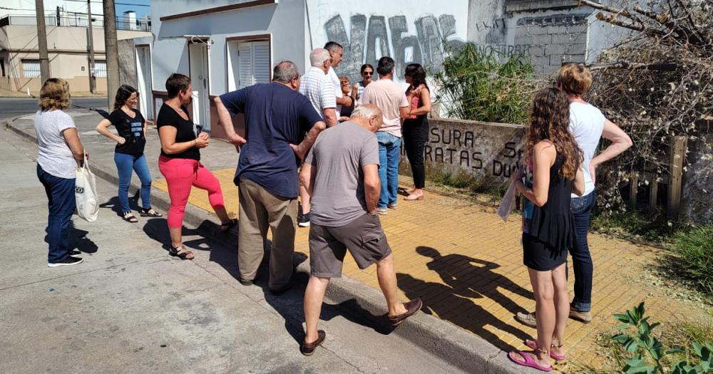 San Vicente- vecinos y concejales de la UCR reclaman por el estado de una casa abandonada