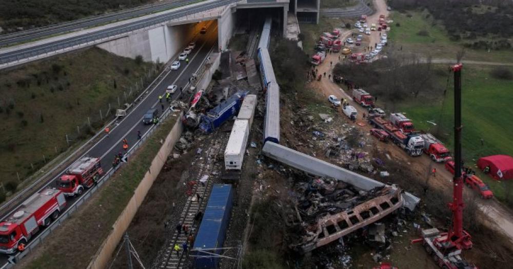 Chocaron dos trenes en Grecia- reportaron al menos 32 muertos y 85 heridos 