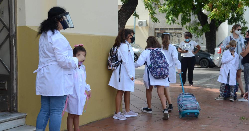 Aseguran que soacutelo el 43-en-porciento- de los alumnos llega a sexto grado con los aprendizajes necesarios