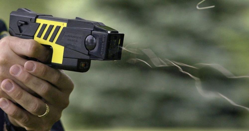 El Gobierno Nacional autorizoacute la importacioacuten de las pistolas Taser