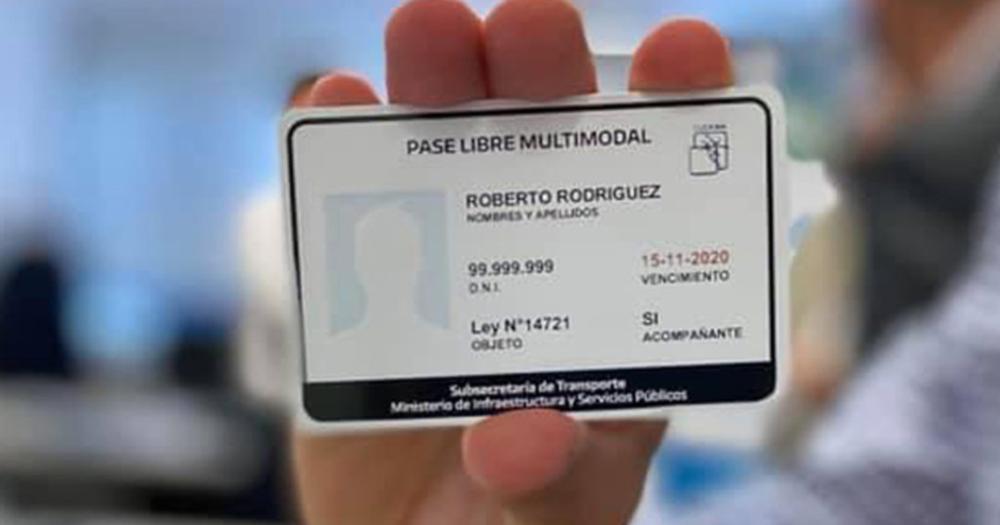 Entrega de Pases Libres de transporte para personas con discapacidad