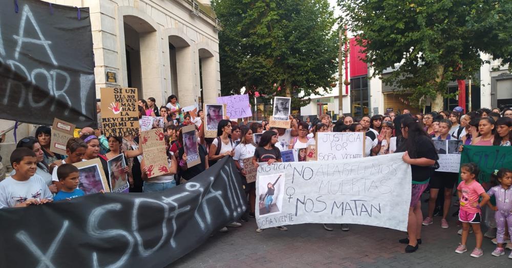 Marcha por Sofiacutea Beleacuten Vicente- se movilizoacute una multitud de personas