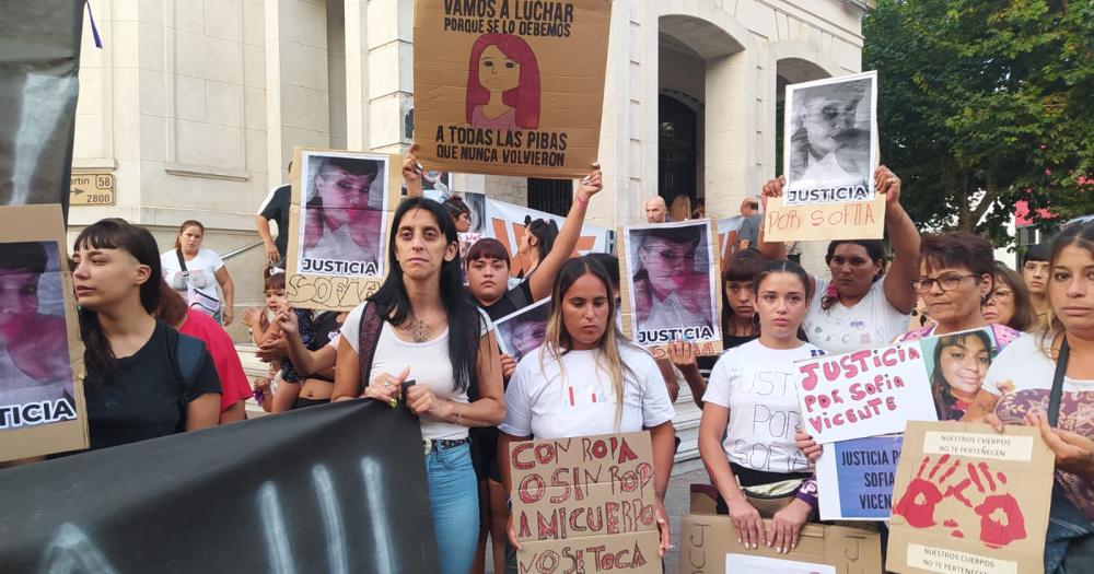 Marcha por Sofiacutea Beleacuten Vicente- se movilizoacute una multitud de personas