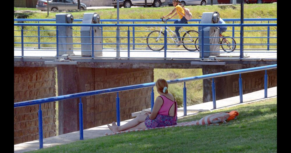 Otro diacutea de calor- para esta tarde se esperan 37 grados