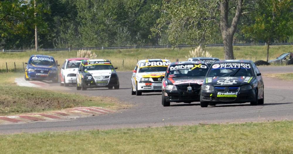 La primera final del domingo en La Bota estuvo a cargo de la Copa Gol