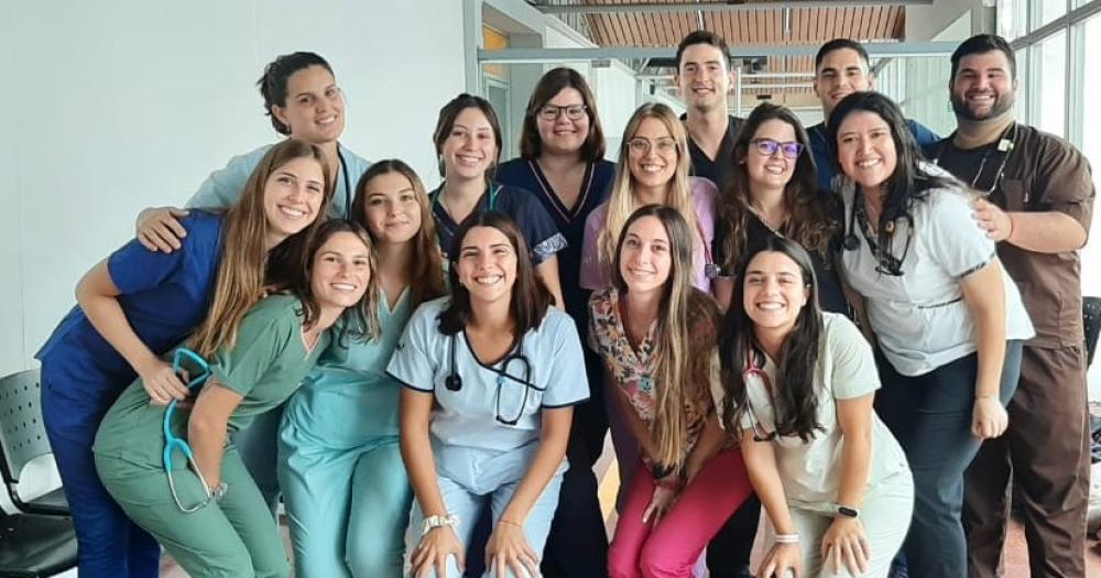 Quince nuevos profesionales finalizaron la formacioacuten acadeacutemica de Medicina