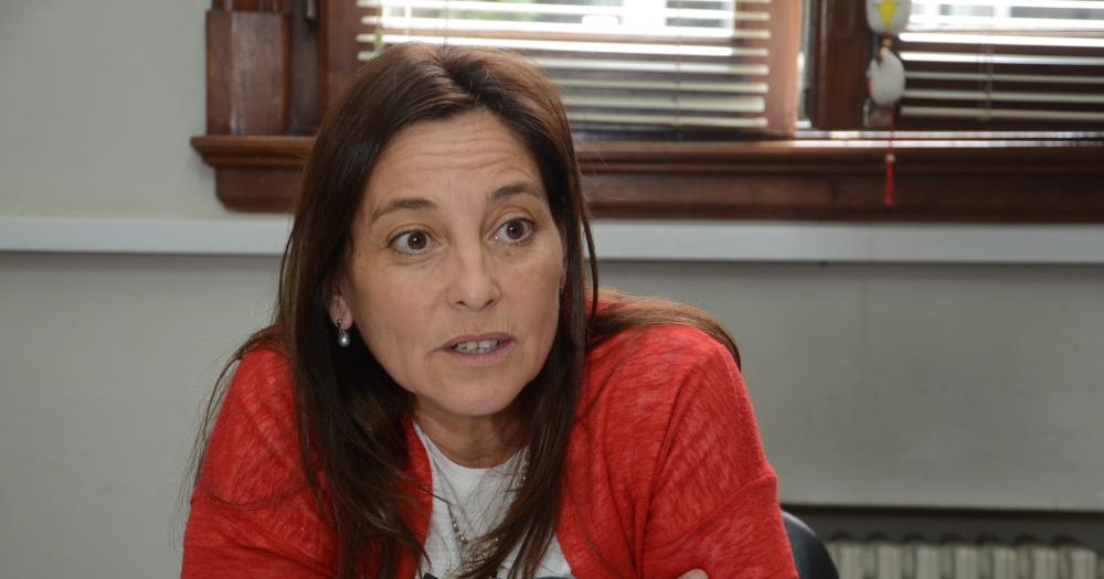 Escaacutendalo con tarjetas alimentarias- renuncia Silvana Rosales mano derecha de Robbiani