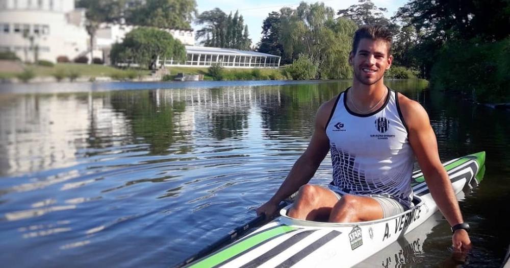 Agustín Vernice con la casaca bataraza Es el deportista destacado por ser finalista en los Juegos Olímpicos de Tokio adem�s de campeón panamericano en Canad�