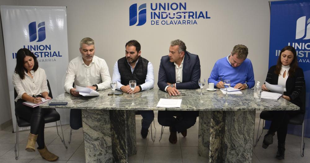 Ceacutesar Longo renovoacute su mandato como presidente de la Unioacuten Industrial