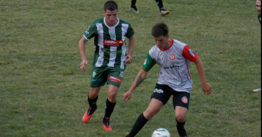 Por la Zona 6 Atlético Hinojo derrotó 3-2 a Espigas