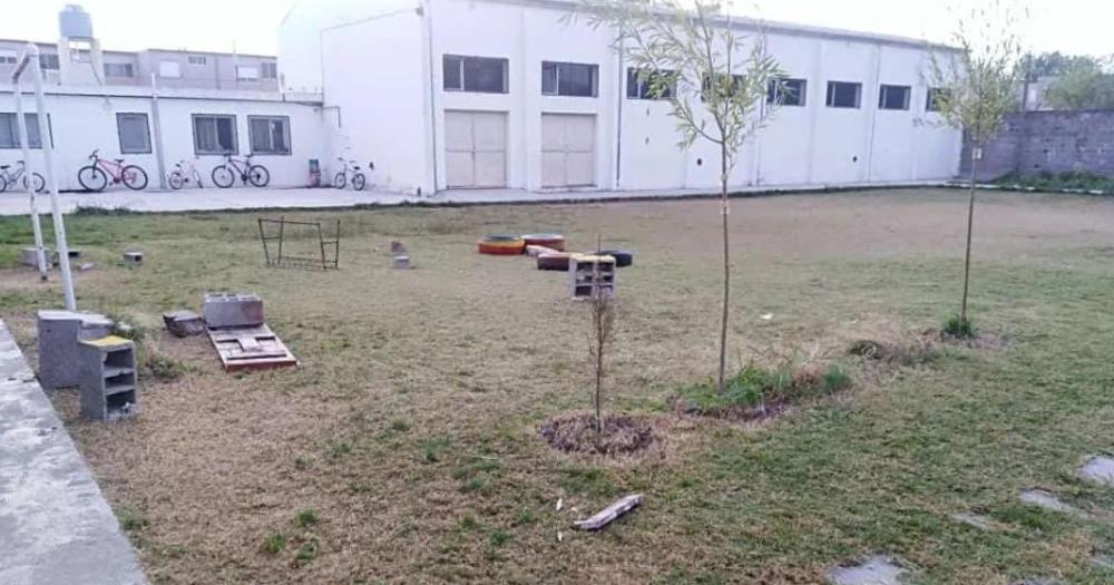 La Escuela de Educacioacuten Esteacutetica denuncioacute destrozos en el patio de la institucioacuten