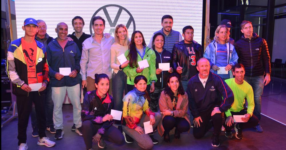 Presentaron la camiseta de la 34ordf edicioacuten de la Vuelta al Municipio