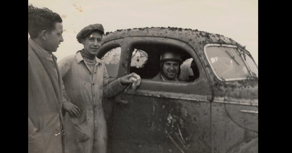 El 23 de abril de 1950 los hermanos Dante y Torcuato Emiliozzi debutaron en el Turismo Carretera