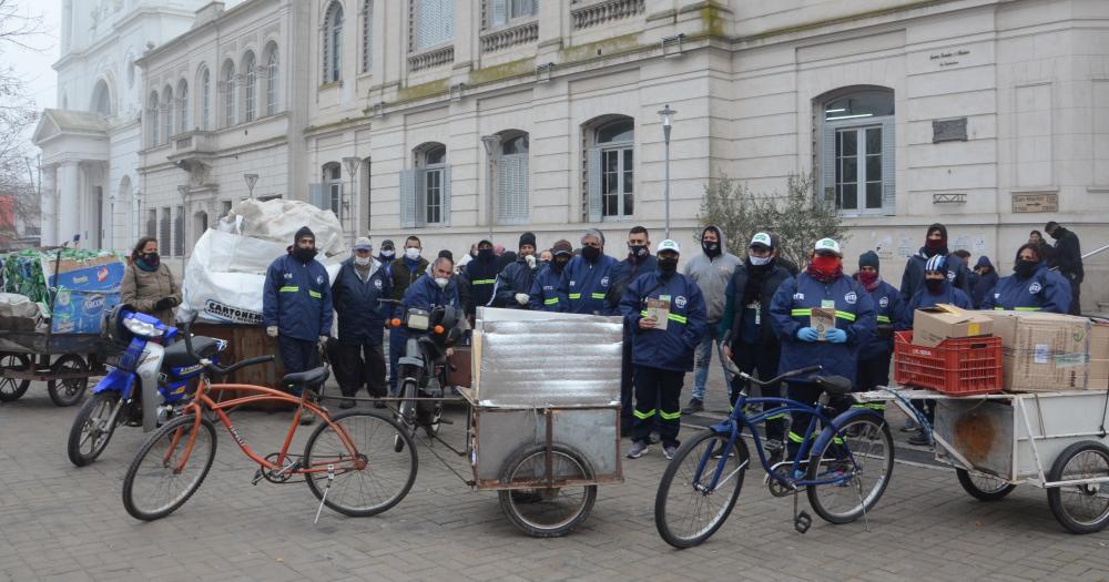 Sector cartonero en alerta por licitacioacuten que dejariacutea sin trabajo a maacutes de 50 familias