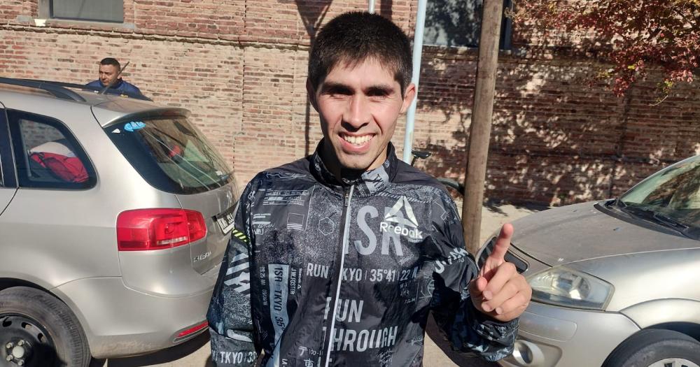 Gustavo Fern�ndez se recuperó de una lesión y terminó segundo en la media maratón