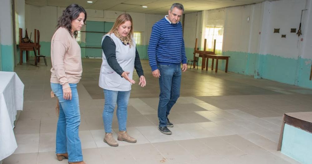 Vergel y Matrella visitaron la Escuela Primaria Ndeg 41 Maipuacutee