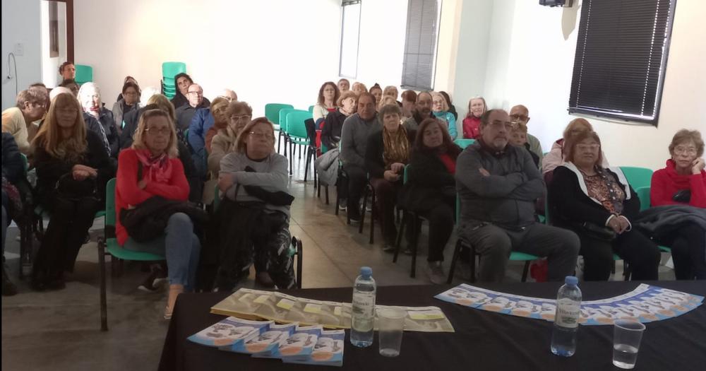 Continuacutea el ciclo de talleres de invierno AcompantildeARTE para personas mayores