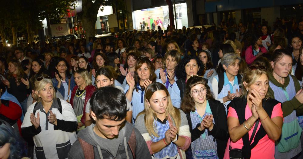 Centenares de docentes autoconvocados marcharon contra el destrato y las falsas denuncias