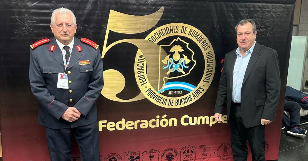 Bomberos de Olavarriacutea participoacute del XX Congreso de la Federacioacuten de Asociaciones de Bomberos Voluntarios