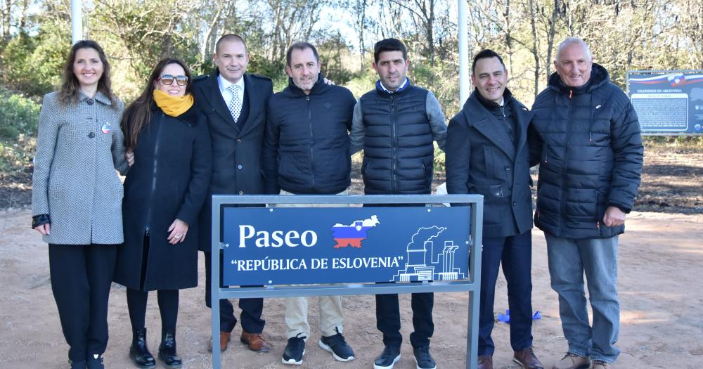 Se inauguroacute el Paseo Repuacuteblica de Eslovenia en Loma Negra