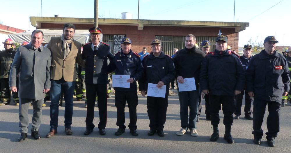 Entregaraacuten 20 lotes para autoconstruccioacuten de viviendas para Bomberos de Loma Negra