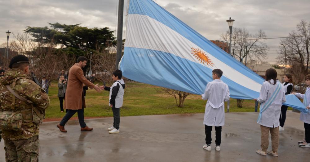 Desde la UCR repudiaron los dichos de Julio Beniacutetez en el acto de promesa a la bandera