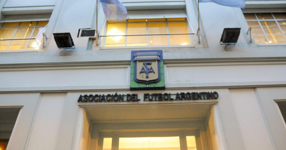 La AFA eliminoacute uno de los descensos de la Liga Profesional tras votar en asamblea extraordinaria