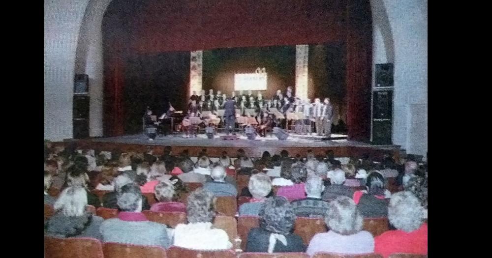 1998 Por el 99 aniversario del diario El Popular en el Teatro Municipal se reponía la obra folklórica La Pampa Verde