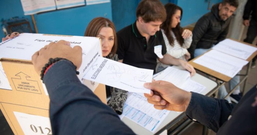 Cuaacuteles son los requisitos para inscribirse como autoridad de mesa y ganar hasta 40000 pesos