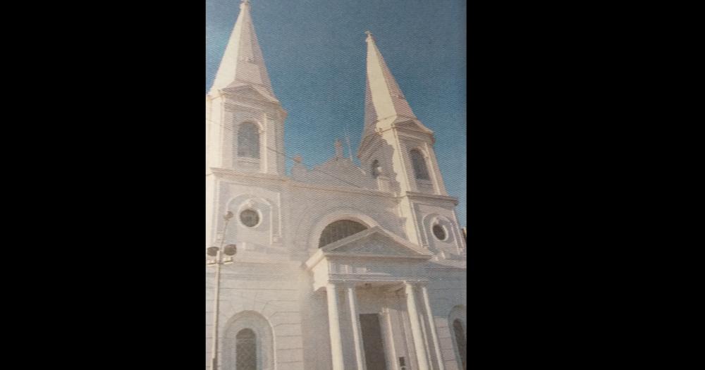 1998 Se celebraba el centenario de las torres de la parroquia San José de la ciudad de Olavarría