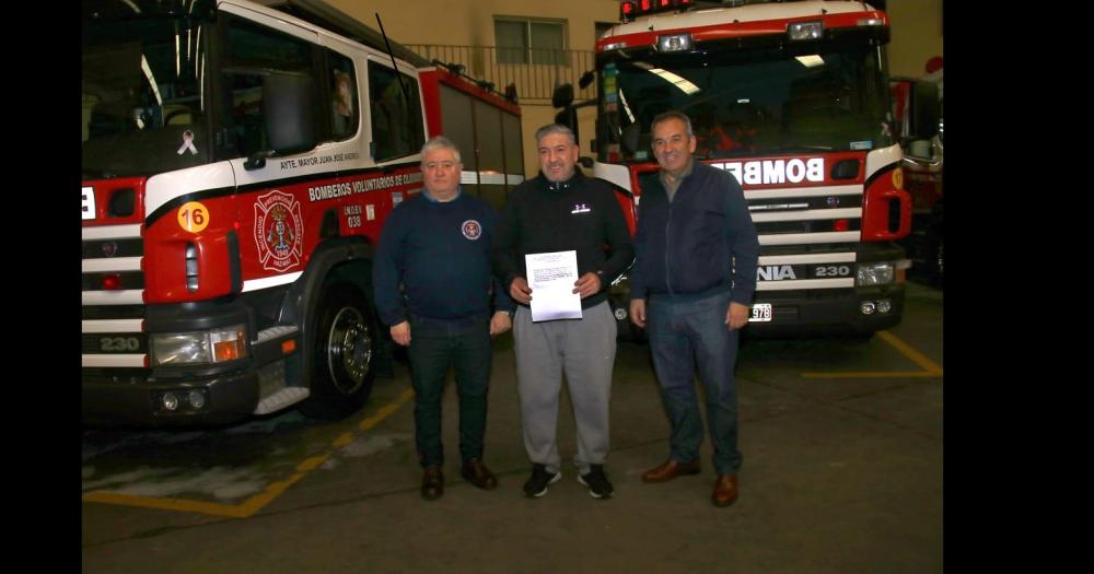 Se entregaron los premios de la Rifa de Bomberos Voluntarios de Olavarriacutea