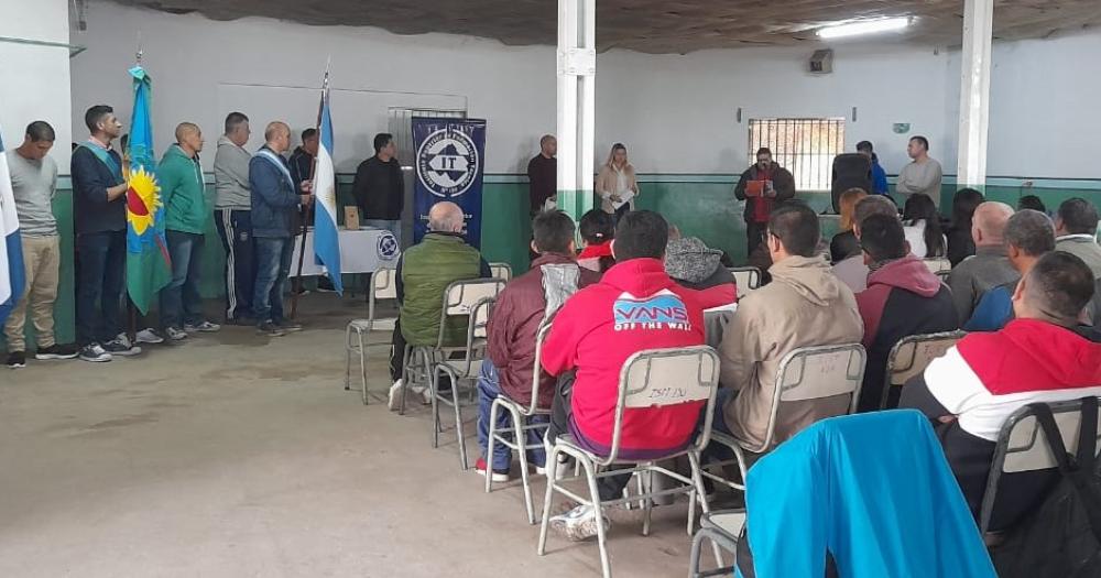 Privados de su libertad se recibieron como trabajadores sociales y teacutecnicos en marketing en caacuterceles de Sierra Chica