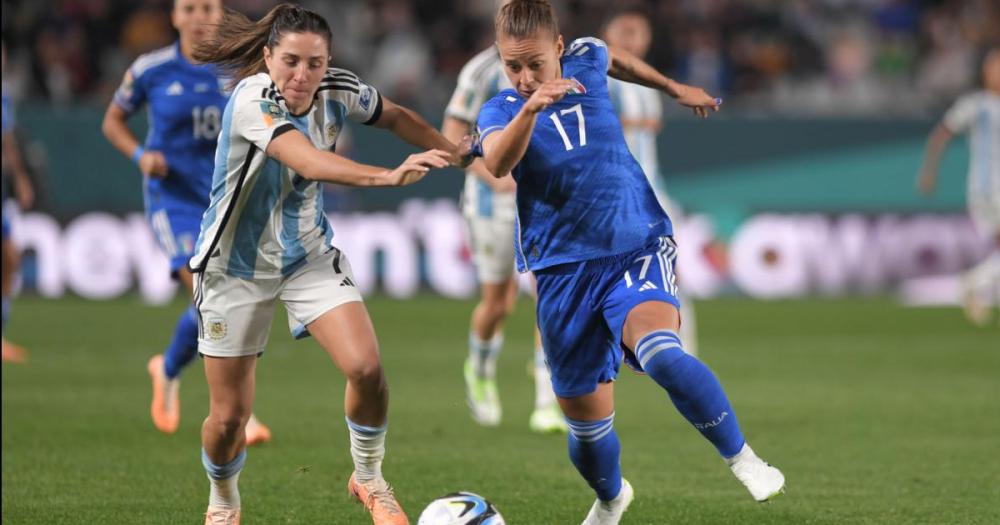 Argentina logroacute un heroico empate ante Sudaacutefrica