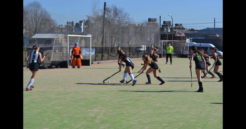 En Hockey Sub 16 femenino Estudiantes venció a Las Flores