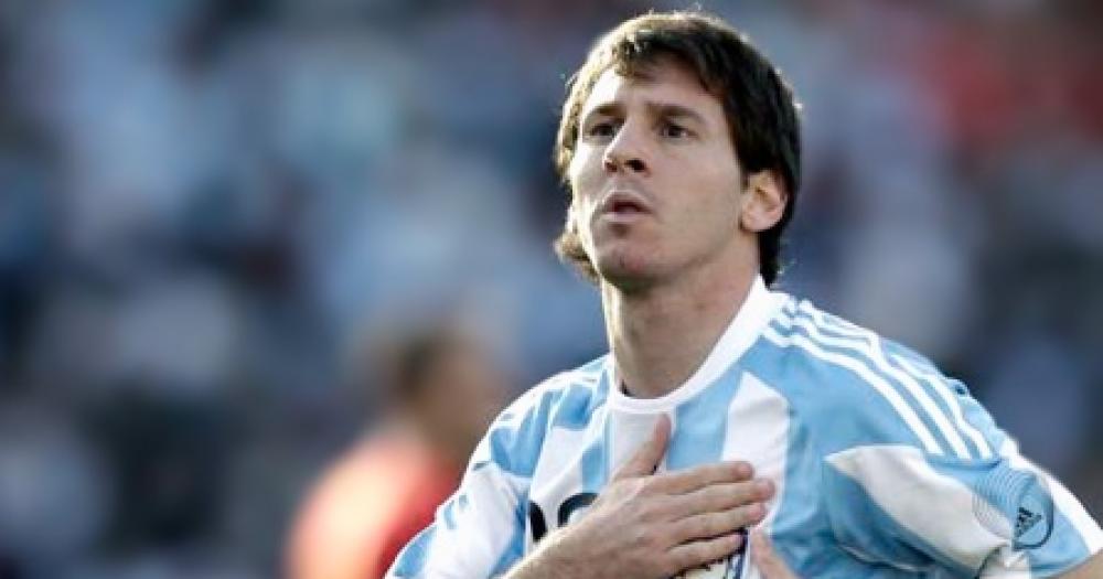 Se cumplen 18 antildeos de la primera convocatoria de Messi en la seleccioacuten mayor