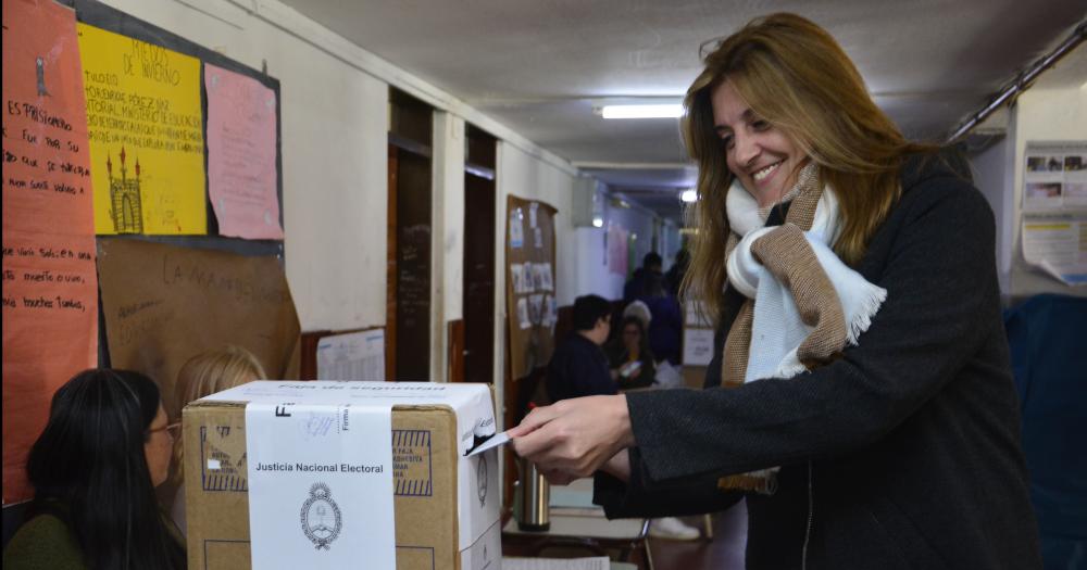 La precandidata a intendente de Olavarriacutea voto en las PASO 2023